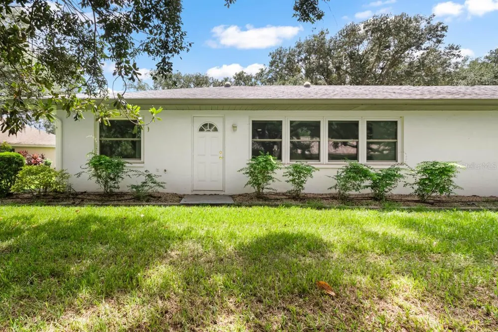 1613 LAUGHTON PLACE Sun City Center, FL 33573