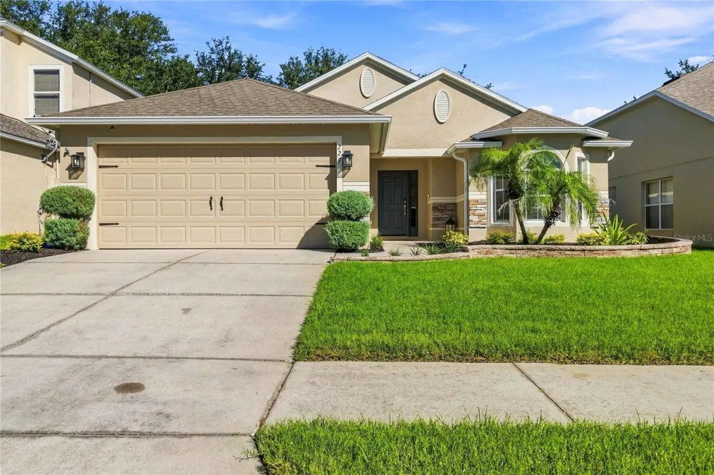 229 PIMA TRL Groveland, FL 34736