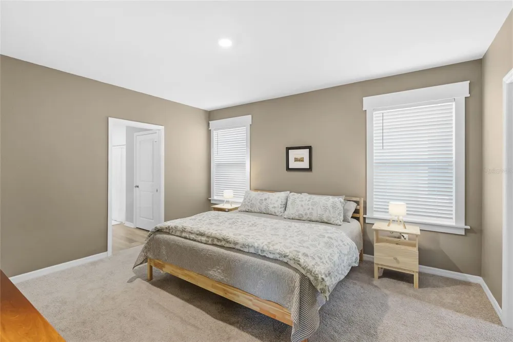 3391 HILLTOP CIRCLE Bradenton, FL 34211