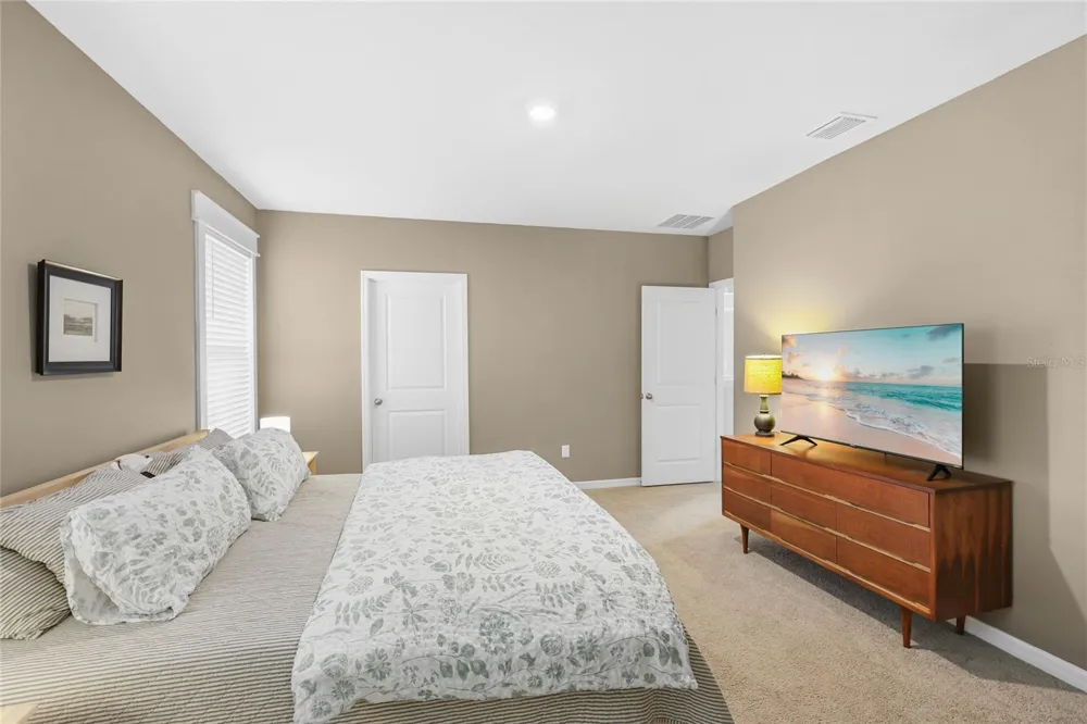 3391 HILLTOP CIRCLE Bradenton, FL 34211