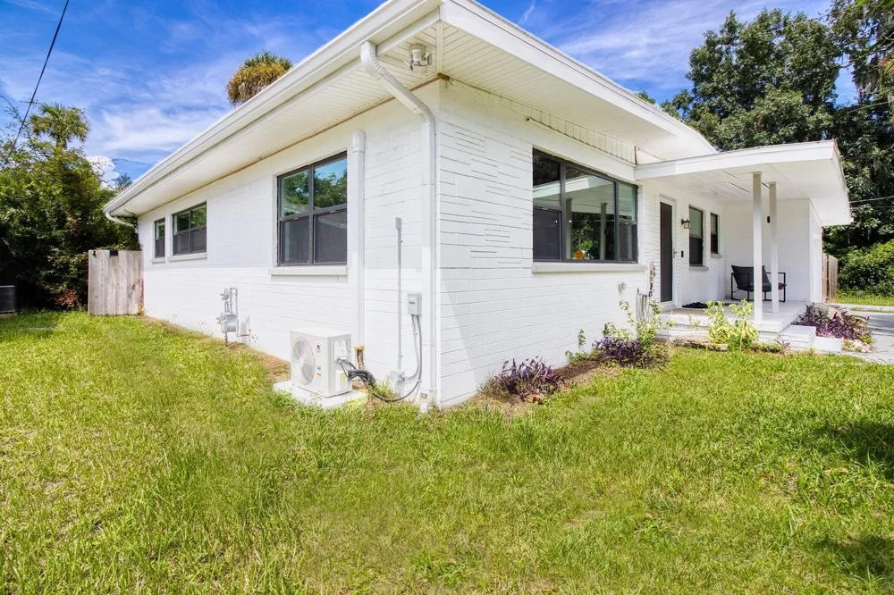 628 DUSS STREET New Smyrna Beach, FL 32168