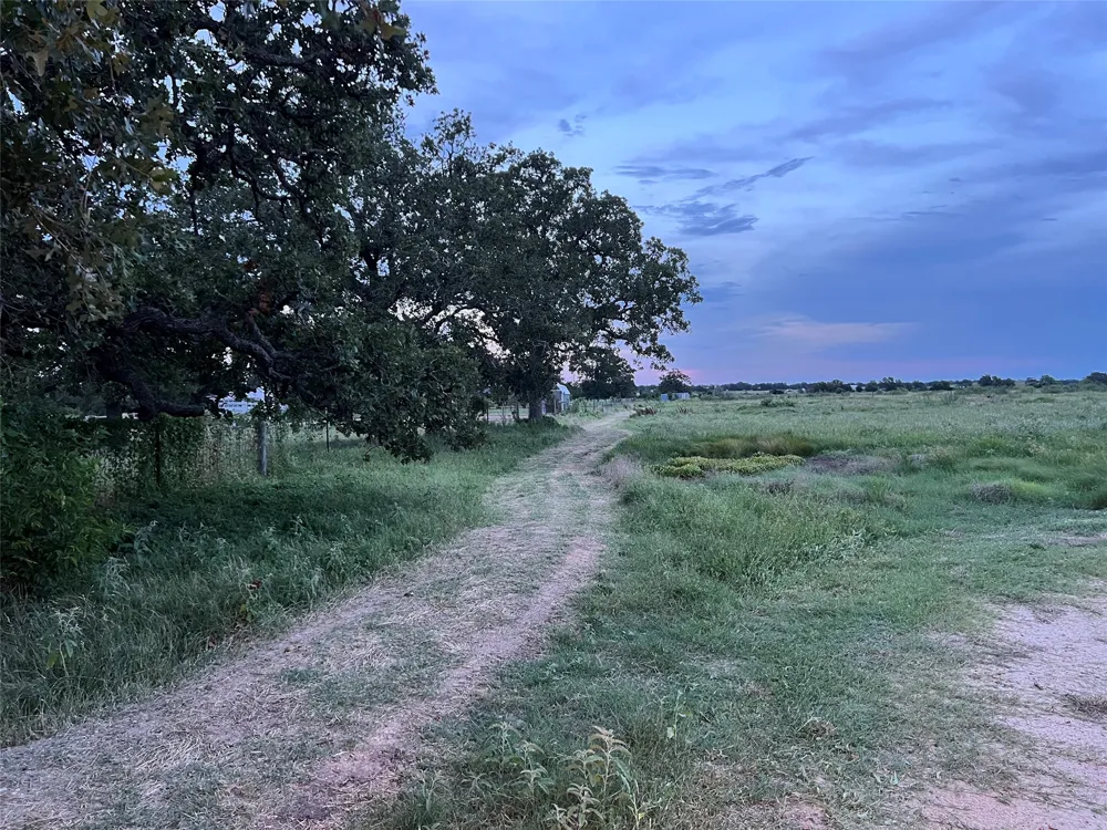 7194 Goehring Rd Road Ledbetter, TX 78946