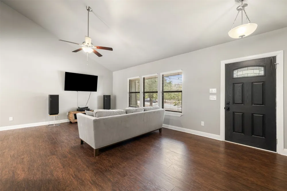 116 Laumaia Lane Bastrop, TX 78602