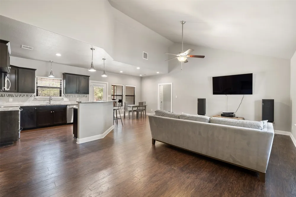 116 Laumaia Lane Bastrop, TX 78602