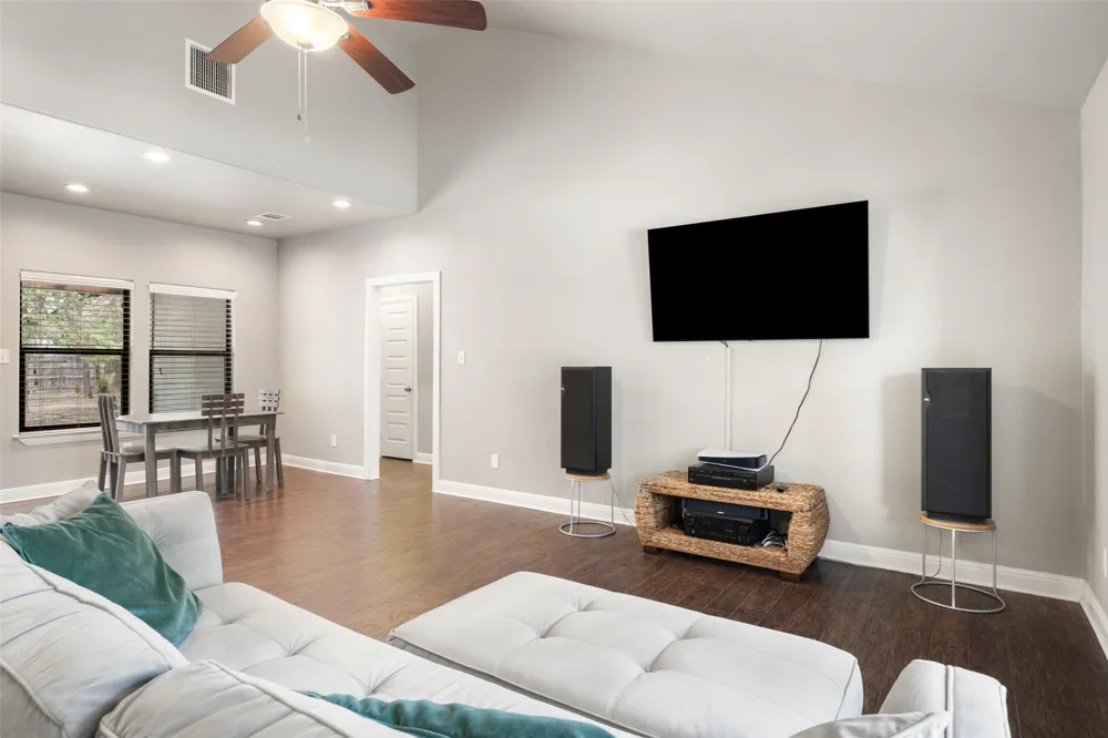 116 Laumaia Lane Bastrop, TX 78602