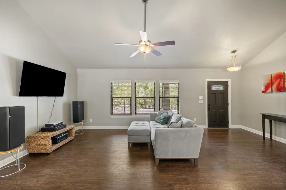 116 Laumaia Lane Bastrop, TX 78602
