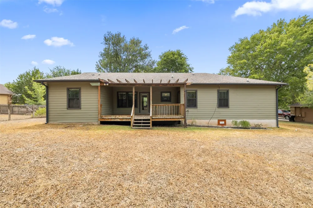 116 Laumaia Lane Bastrop, TX 78602