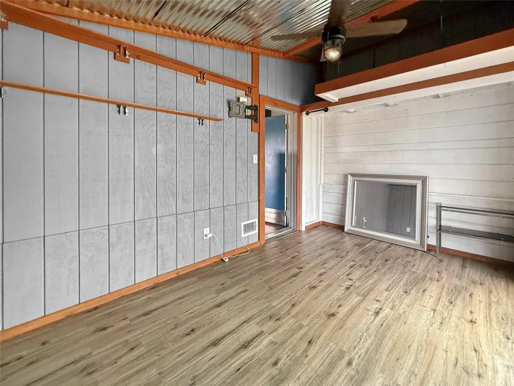 15211 Fitzhugh Road #B - Back Cabin Austin, TX 78736