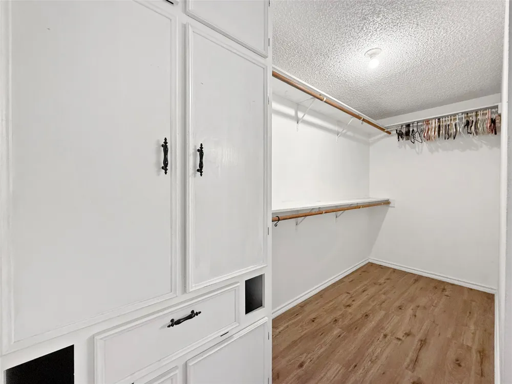 15211 Fitzhugh Road #B - Back Cabin Austin, TX 78736