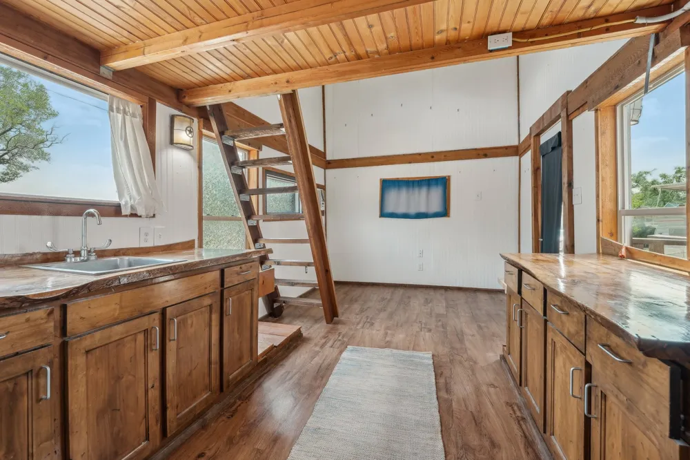 15211 Fitzhugh Road #C - Tiny House Austin, TX 78736