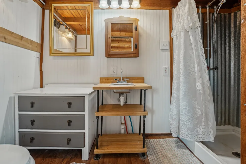 15211 Fitzhugh Road #C - Tiny House Austin, TX 78736
