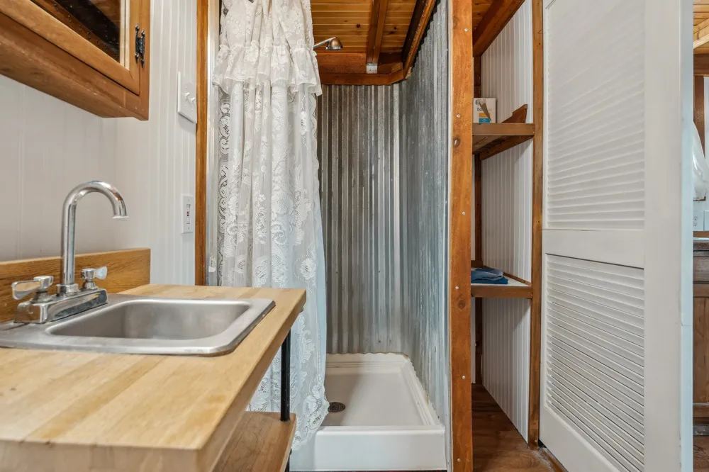 15211 Fitzhugh Road #C - Tiny House Austin, TX 78736