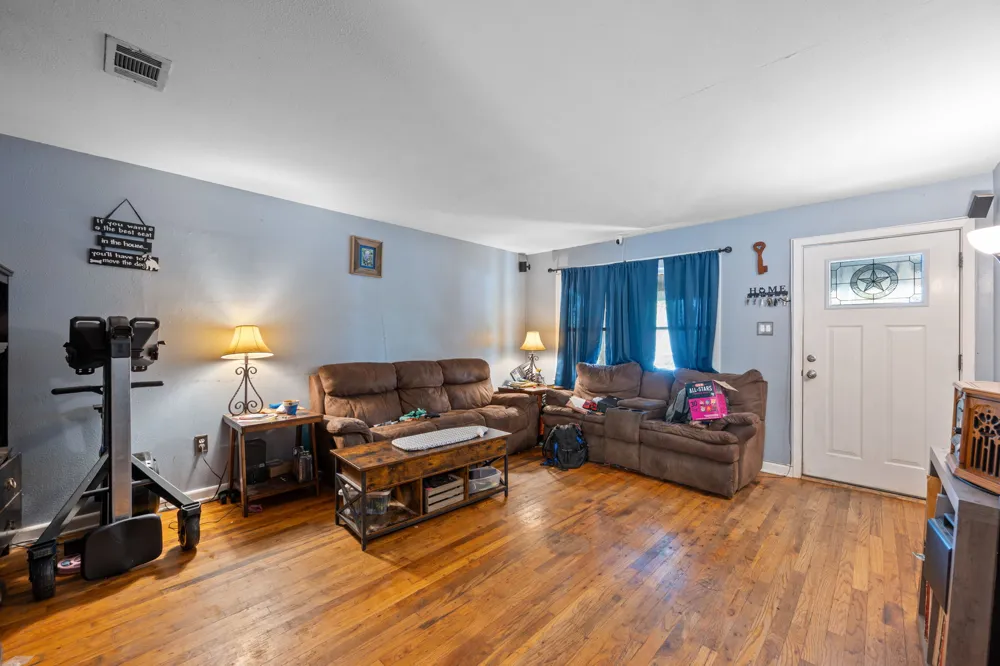 9106 Capitol Drive Austin, TX 78753