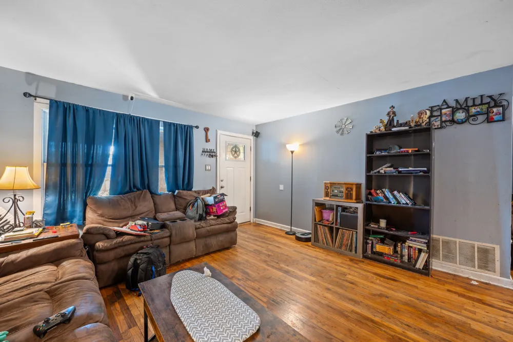 9106 Capitol Drive Austin, TX 78753