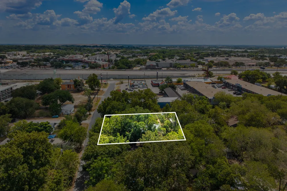 9106 Capitol Drive Austin, TX 78753