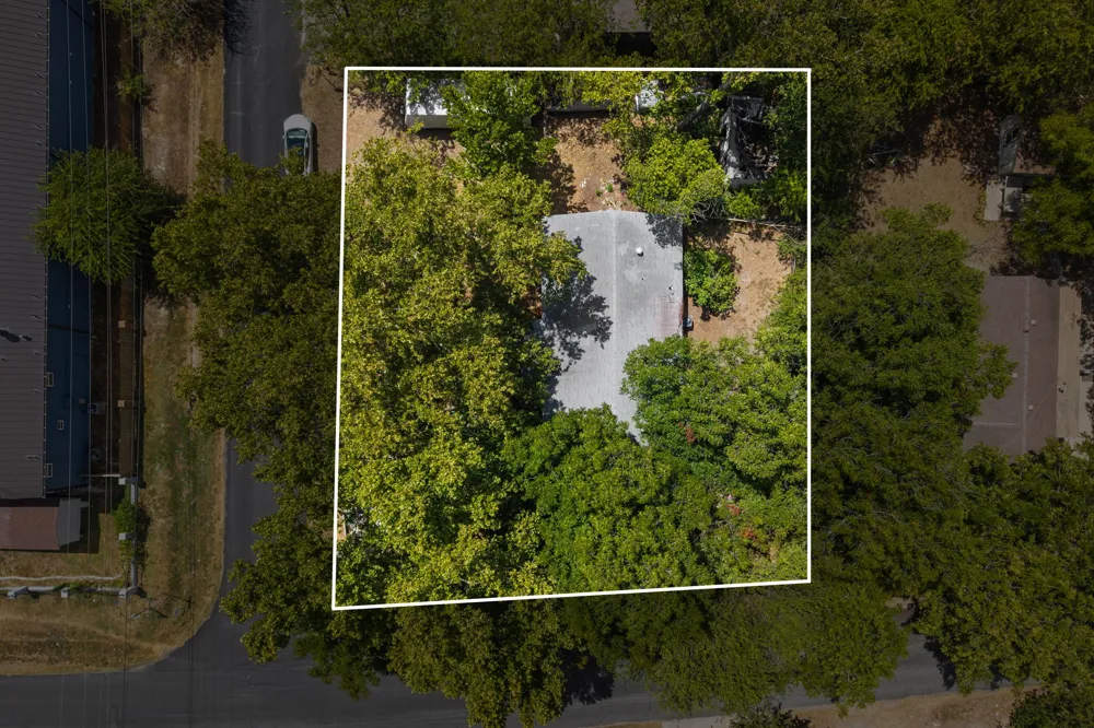 9106 Capitol Drive Austin, TX 78753