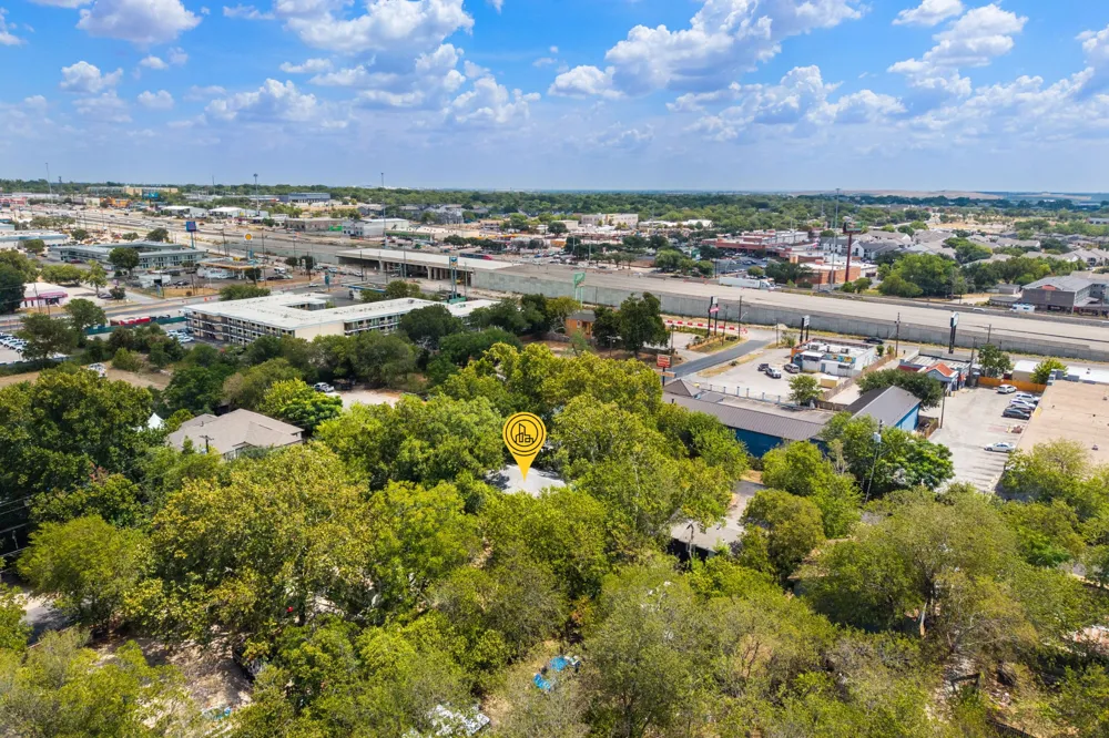 9106 Capitol Drive Austin, TX 78753