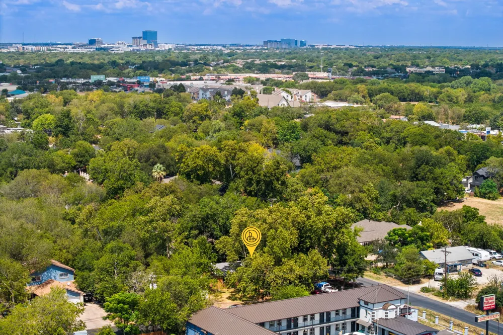 9106 Capitol Drive Austin, TX 78753