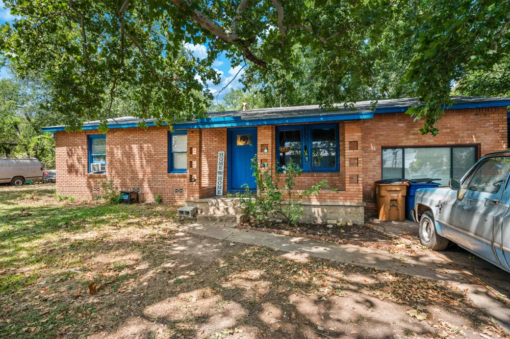 9106 Capitol Drive Austin, TX 78753
