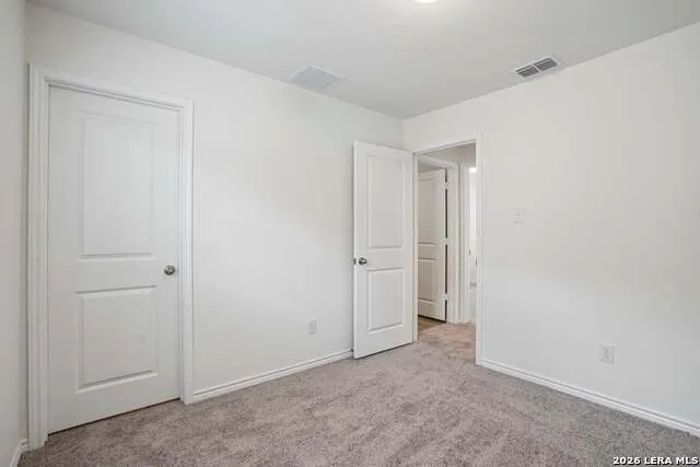5030 BIG OAK RUN Elmendorf, TX 78112
