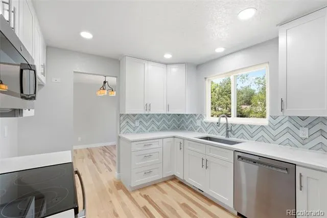 8496 Quay Drive Arvada, CO 80003