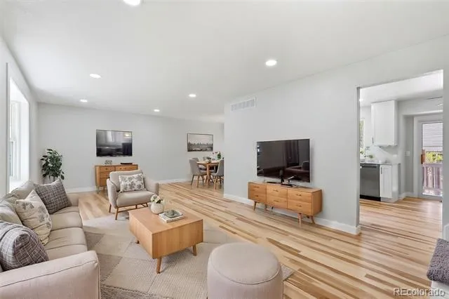 8496 Quay Drive Arvada, CO 80003