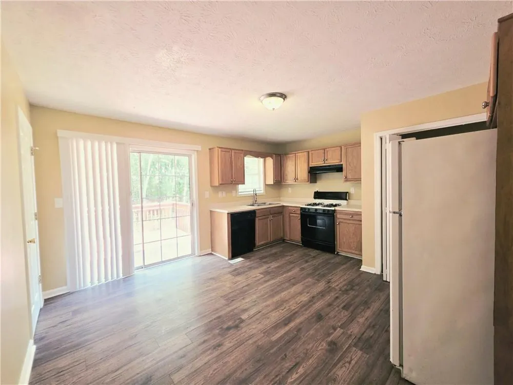 186 S Red Oak Way Temple, GA 30179
