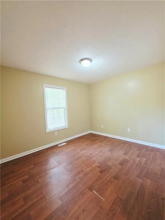 186 S Red Oak Way Temple, GA 30179