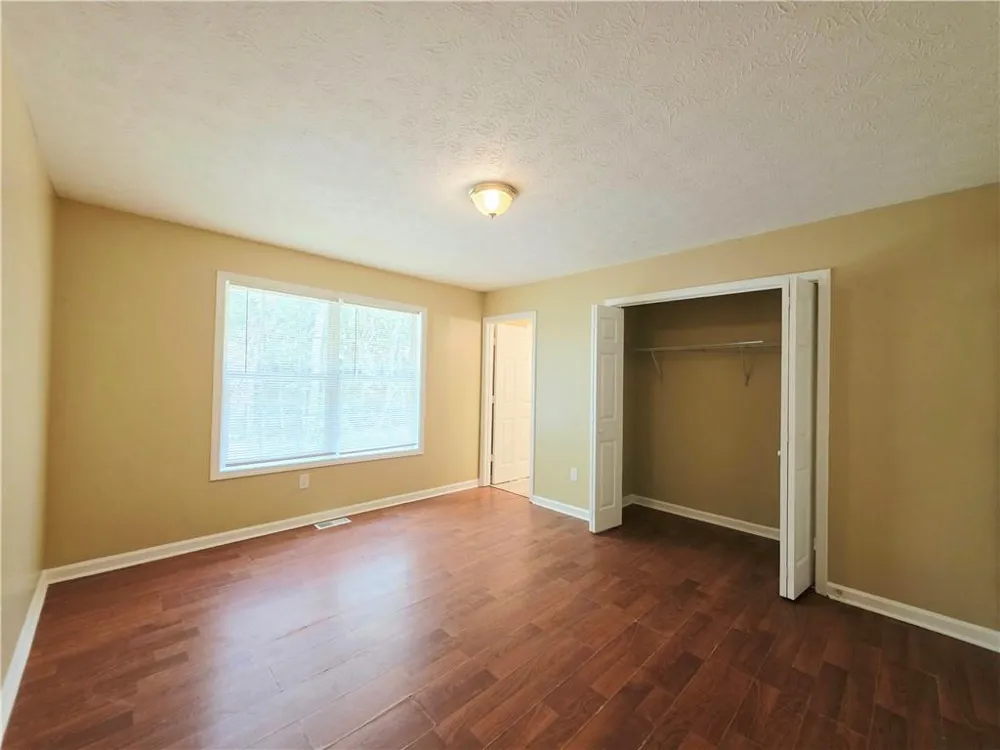 186 S Red Oak Way Temple, GA 30179