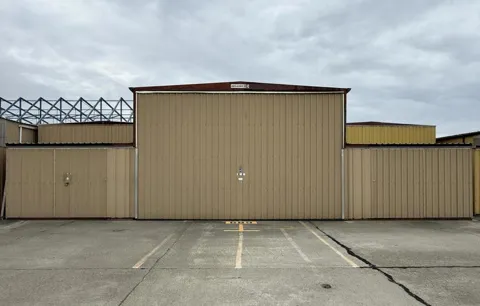 Port-a-Port Hangar Oakland Airport N Field