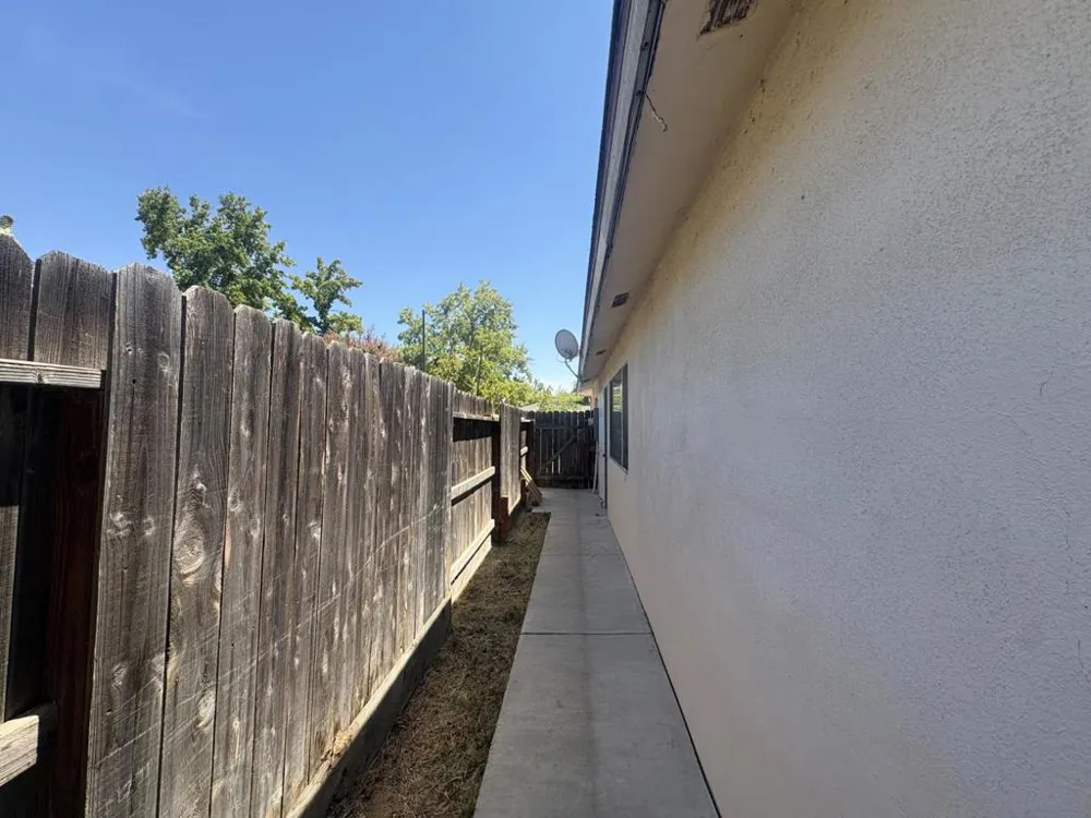 3257 Sacramento Drive Merced, CA 95348