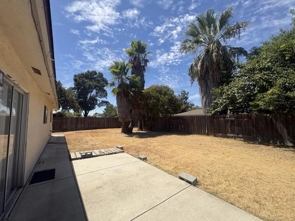 3257 Sacramento Drive Merced, CA 95348