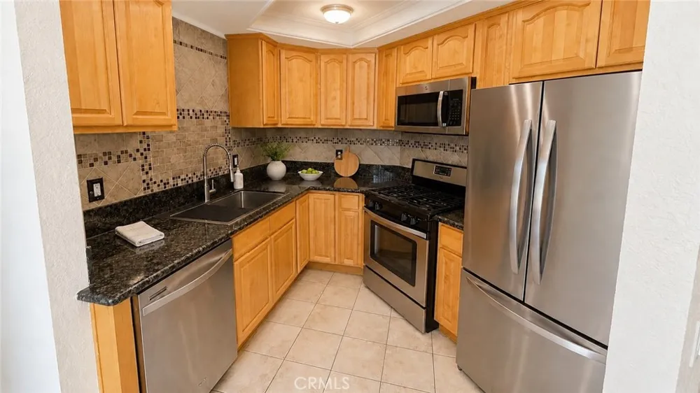 779 Gianni #204 Corona, CA 92879