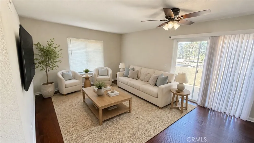 779 Gianni #204 Corona, CA 92879