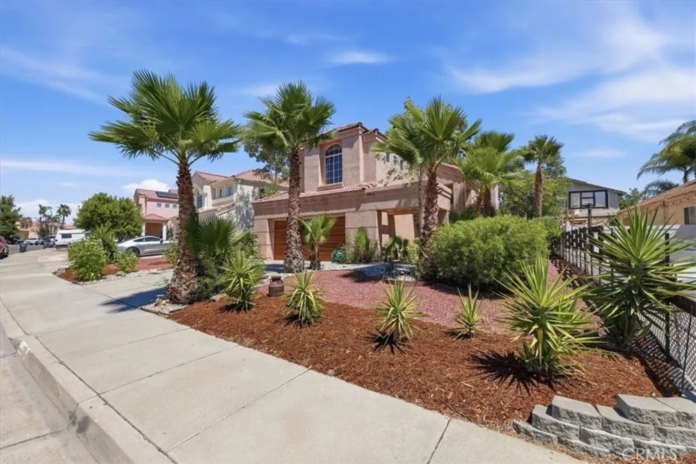 39876 Via Castana Murrieta, CA 92563