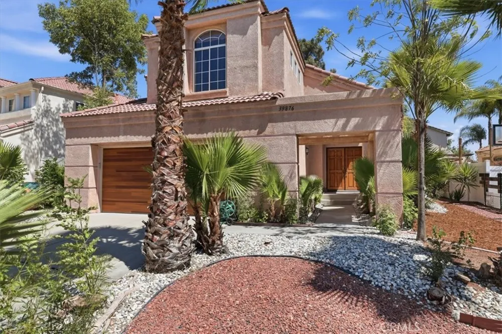 39876 Via Castana Murrieta, CA 92563