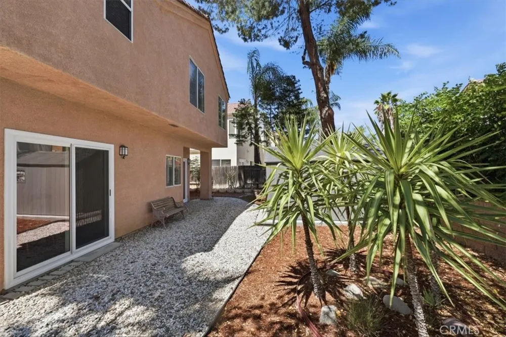39876 Via Castana Murrieta, CA 92563