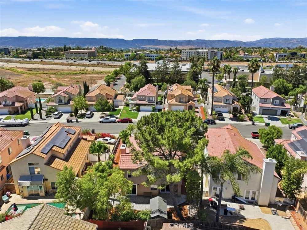 39876 Via Castana Murrieta, CA 92563