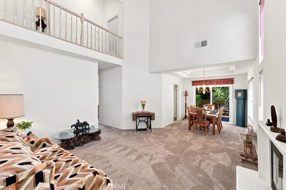 39876 Via Castana Murrieta, CA 92563