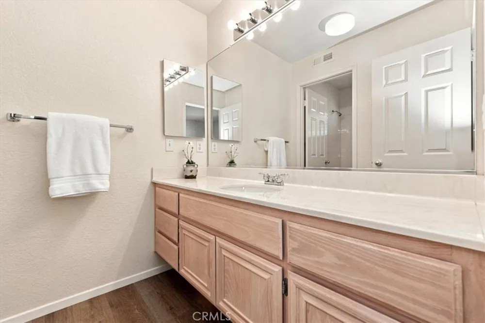 39876 Via Castana Murrieta, CA 92563