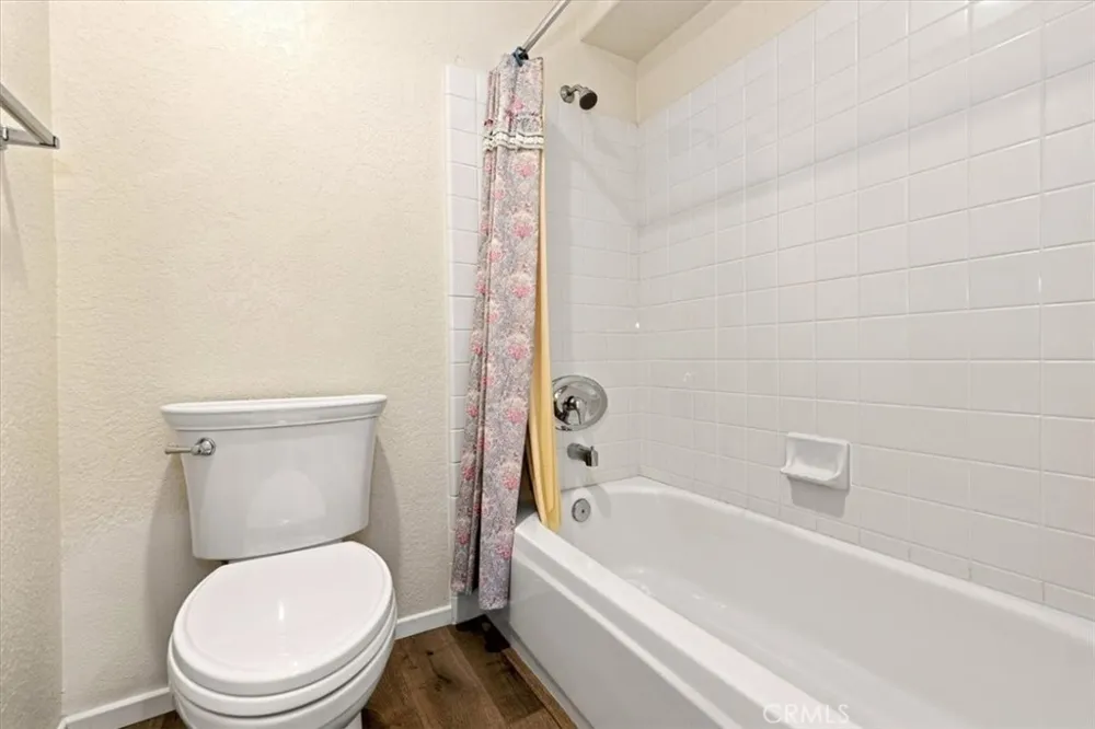 39876 Via Castana Murrieta, CA 92563