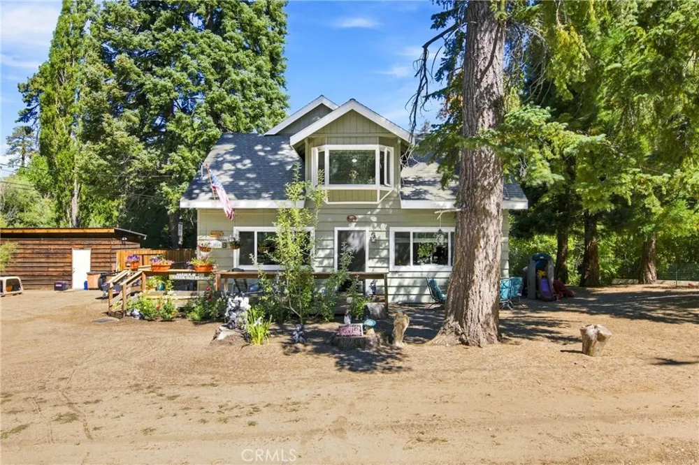 33910 Meadow Ln Green Valley Lake, CA 92341