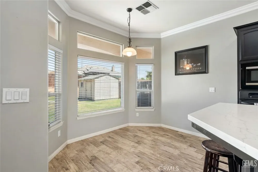 4005 Mesa Marin Bakersfield, CA 93306