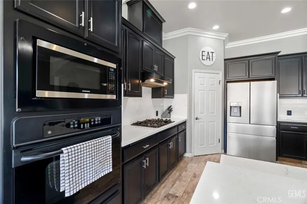 4005 Mesa Marin Bakersfield, CA 93306