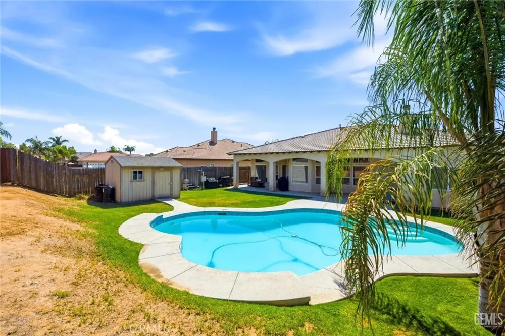 4005 Mesa Marin Bakersfield, CA 93306