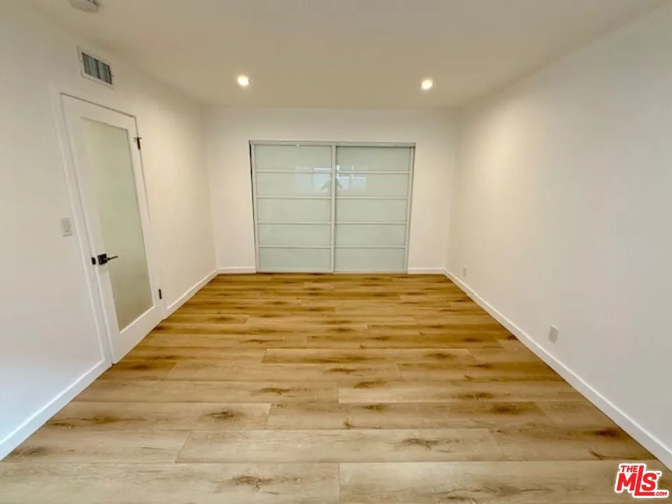 8115 Romaine Street #5 West Hollywood, CA 90046