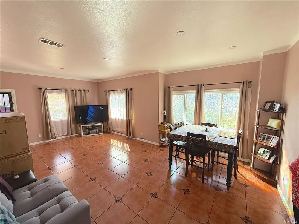 301 E Nevada Ontario, CA 91761