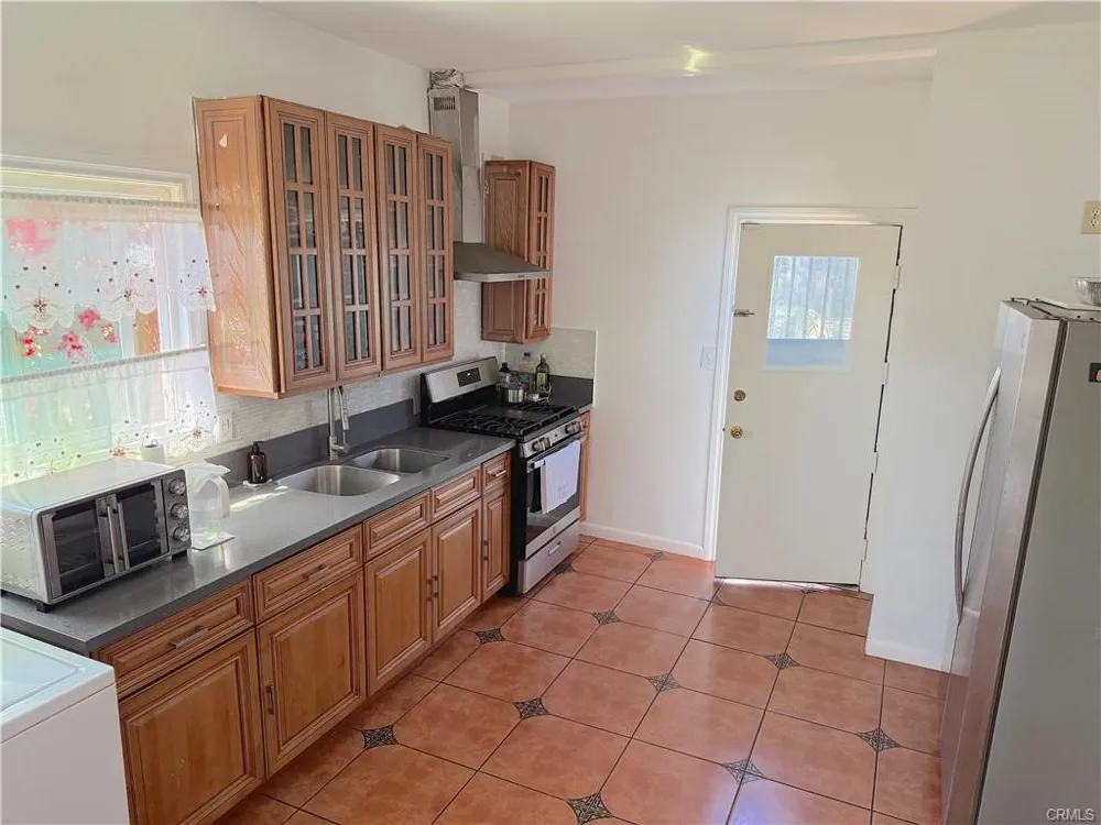 301 E Nevada Ontario, CA 91761