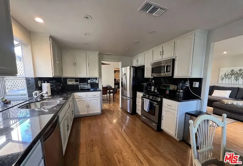 5407 Isabella Court Agoura Hills, CA 91301