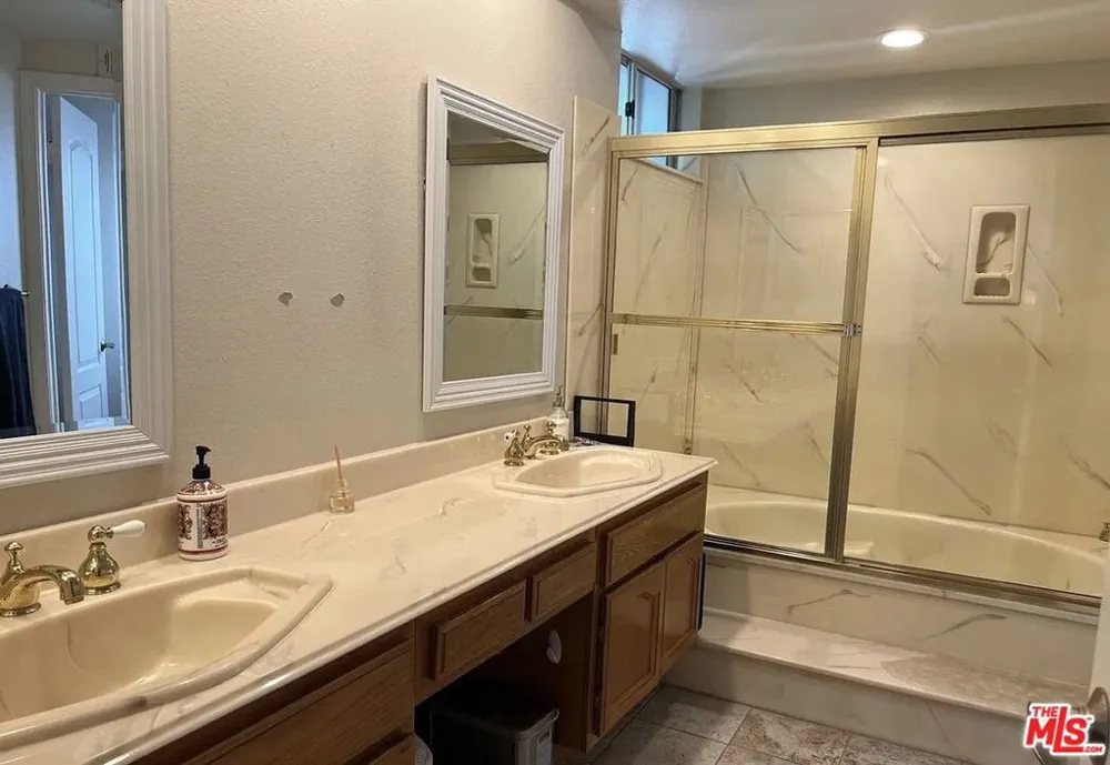 5407 Isabella Court Agoura Hills, CA 91301